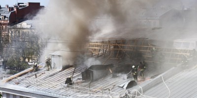 Пожар на крыше Конногвардейского манежа