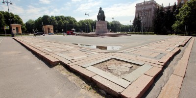 Площадь Чернышевского, отмостка