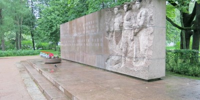 Памятник политехникам