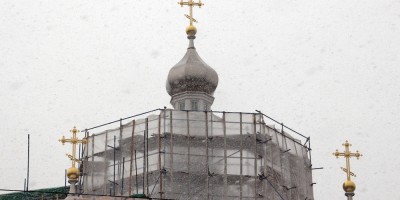 Октябрьская набережная, Свято-Троицкая церковь, восстановление, купола