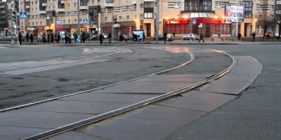 Перекресток проспекта Наставников и Хасанской улицы, рельсы