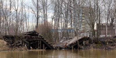 Безымянный ручей, обвалившийся мост