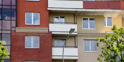 Улица Маршала Тухачевского, 23, фасад, разделение