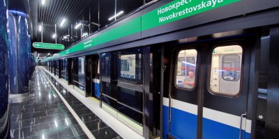 Станция Новокрестовская, поезд