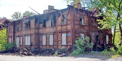 Варшавский вокзал, деревянный дом после пожара