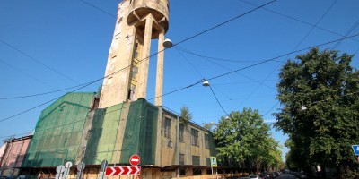 Канатный цех и водонапорная башня завода Красный гвоздильщик