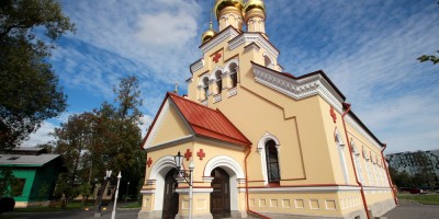 Пантелеймоновская церковь на Свердловской набережной