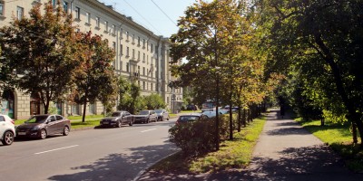 Улица Стахановцев, аллея
