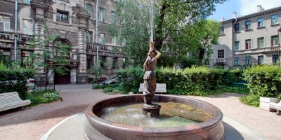 Сад Дома Пеля на Литейном проспекте, фонтан