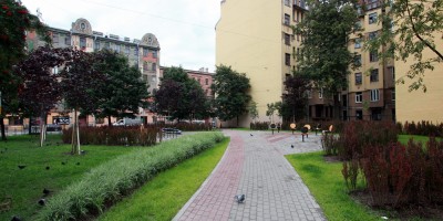 Сквер на углу 8-й Советской и Мытнинской улиц