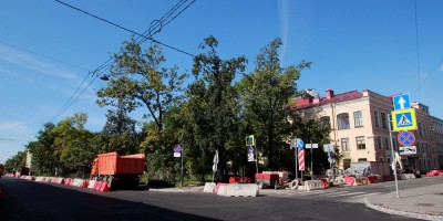 Угол улиц Моисеенко и Красного Текстильщика