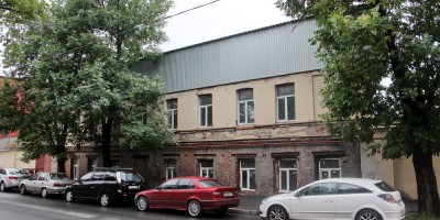 Улица Степана Разина, дом 9, литера Д, с металлической крышей