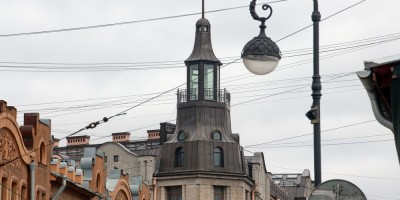 Башенка дома Берштейна на углу улицы Профессора Попова и Каменноостровского проспекта
