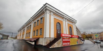 Ломоносов, Кронштадтская улица, 2