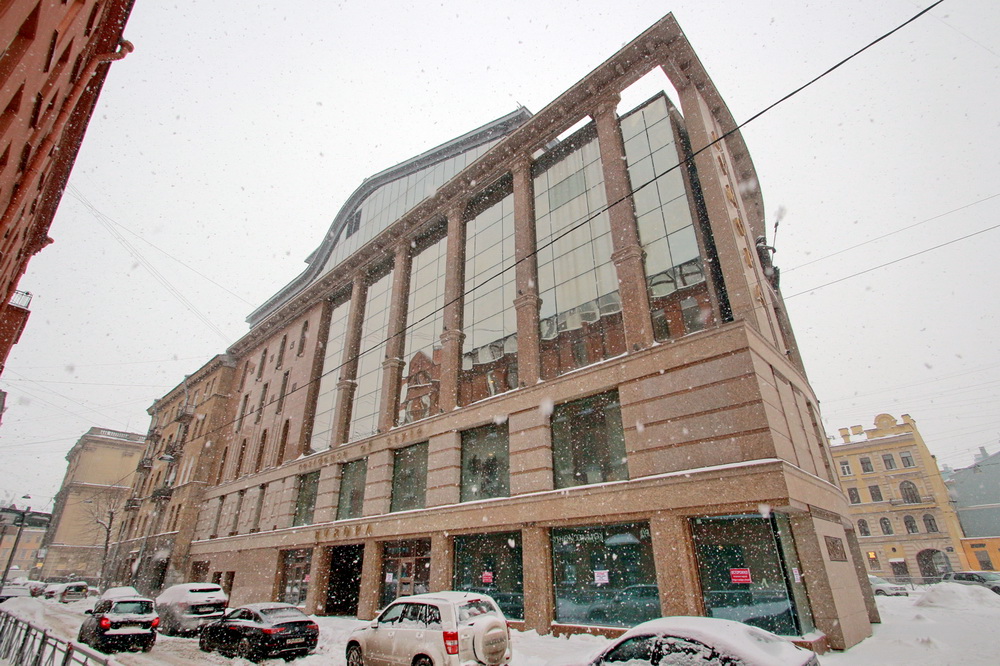 Торговый центр Evropa на Ижорской улице