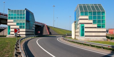 Развязка КАД и Пулковского шоссе, надземный пешеходный переход