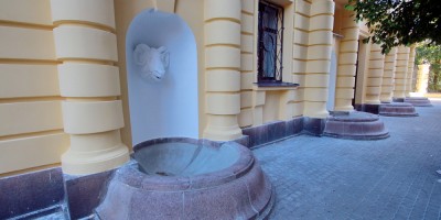 Ярославский проспект, 16, бани, фонтаны