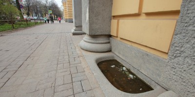 Улица Комиссара Смирнова, 15, литера Б, фонтан