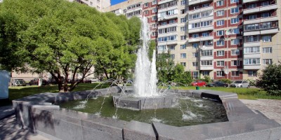 Улица Щербакова, 4, фонтан