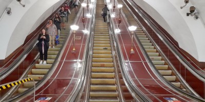 Эскалаторы станции метро Чернышевская