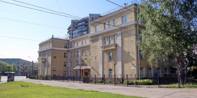 Новочеркасский проспект, 31, школа
