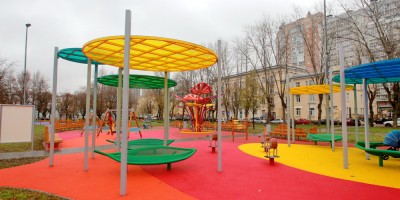 Сквер Раисы Штрейс, детская площадка