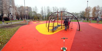 Сквер Раисы Штрейс, новая детская площадка