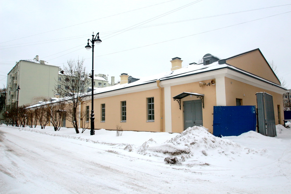 Шпалерная улица, дом 51, литера Б, здание учебной кузницы на Ставропольской улице