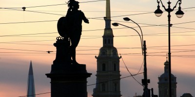 Суворовская площадь, памятник Суворову и Лахта-центр Суворовская площадь, памятник Суворову и Лахта-центр