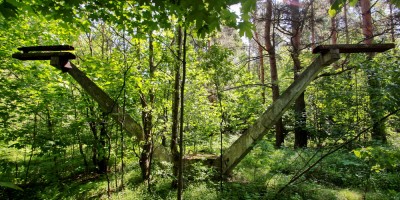 Лахта, остатки знака Ленинград Лахта, остатки знака Ленинград