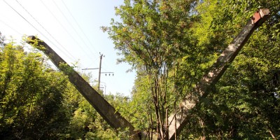 Ново-Ковалево, остатки знака Ленинград Ново-Ковалево, остатки знака Ленинград