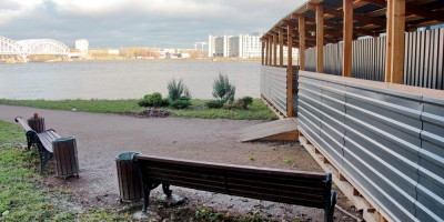 Бульвар Ленинградских Мукомолов, стройплощадка, скамейки