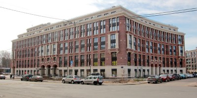 Миргородская улица, 1