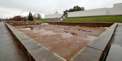 Шафировский проспект, дом 12, бассейн перед крематорием