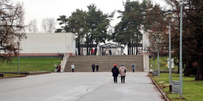 Шафировский проспект, дом 12, крематорий, главная аллея