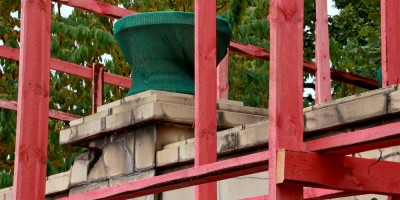 Улица Куйбышева, ограда особняка Бранта, ваза