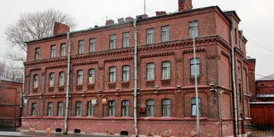 Арсенальная набережная, дом 7, литера Б, дом для надзирателей