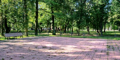 Красное Село, парк, площадка на месте эстрады Красное Село, парк, площадка на месте эстрады