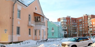 Петергоф, Чичеринская улица, 13, корпус 2, и 11, корпус 3