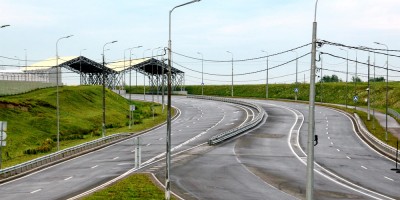 Соколиная улица у въезда в Экспофорум