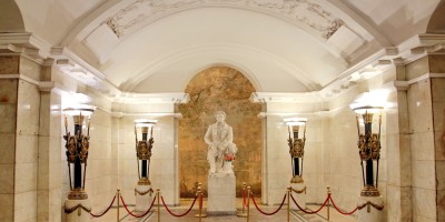 Станция метро Пушкинская, торец