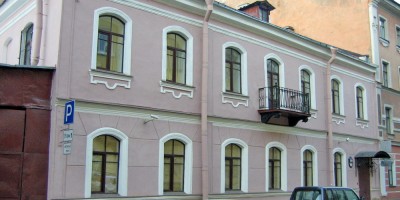 Коломенская улица, 43