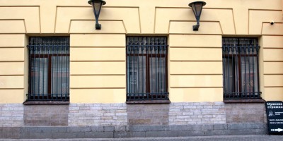 Станция метро Владимирская, старый выход, окна