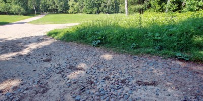 Удельный парк, булыжник