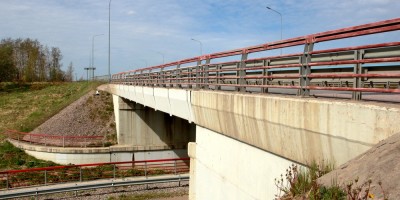 Усть-Ижорское шоссе, Комиссарский мост