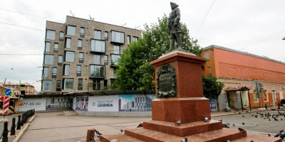 Большой Сампсониевский проспект, дом 32, у памятника Петру I Большой Сампсониевский проспект, дом 32, у памятника Петру I