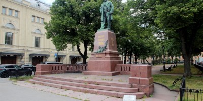 Театральная площадь, памятник Глинке Театральная площадь, памятник Глинке