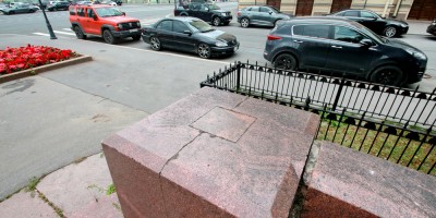 Театральная площадь, памятник Глинке, тумба фонаря Театральная площадь, памятник Глинке, тумба фонаря