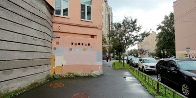 Улица Всеволода Вишневского, дом 3, тротуар